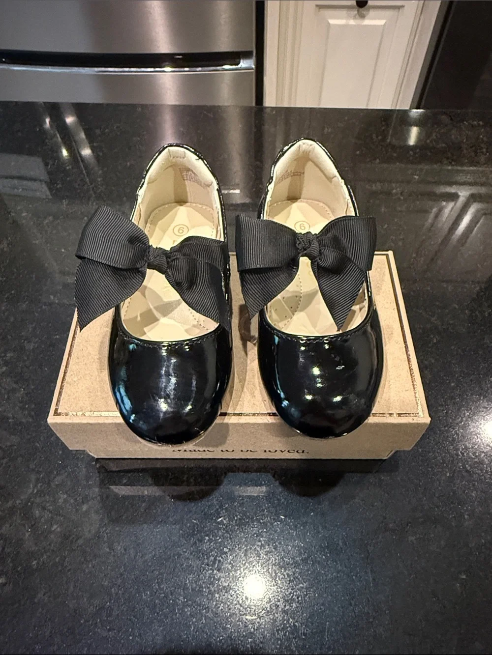 L’Amour Girls Black Patent Bow Mary Jane Kids Shoes